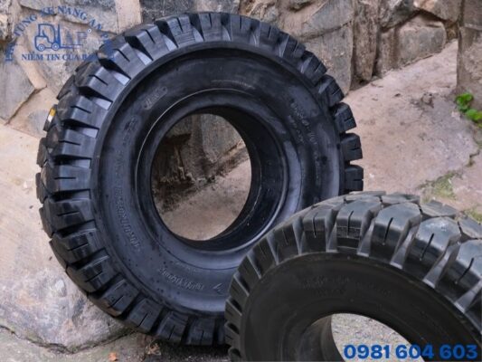Lốp Dunlop xe nâng 6.50-10 độ bền cao