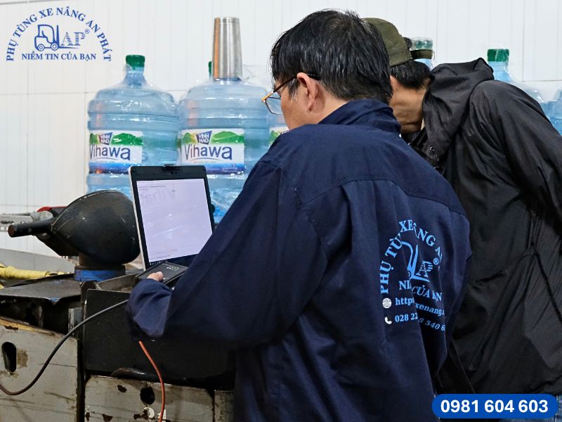 Chẩn đoán nhanh lỗi xe nâng điện với phần mềm