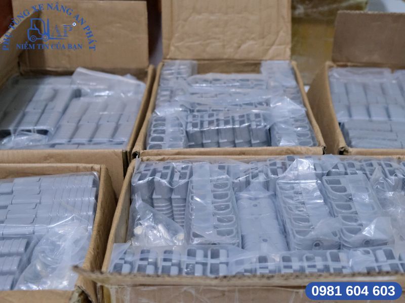 Giắc cắm bình xe nâng chất lượng tại An Phát
