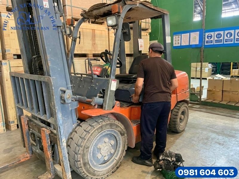 Dịch vụ sửa chữa xe Heli tận xưởng chuyên nghiệp